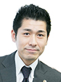 三平　聡史 氏